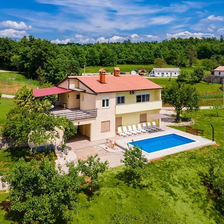 Holiday Home Larisa - Ipc141 By Interhome Pićan Buitenkant foto