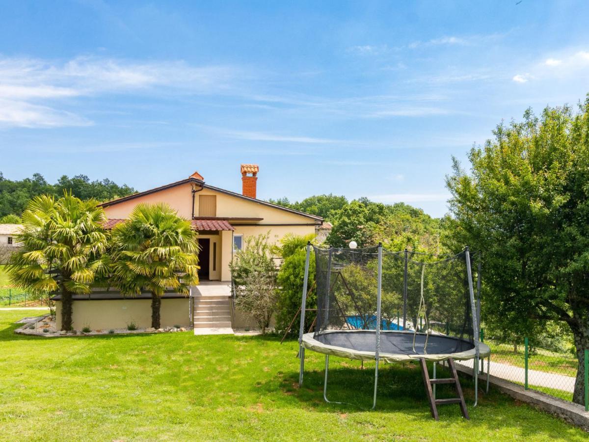 Holiday Home Larisa - Ipc141 By Interhome Pićan Buitenkant foto