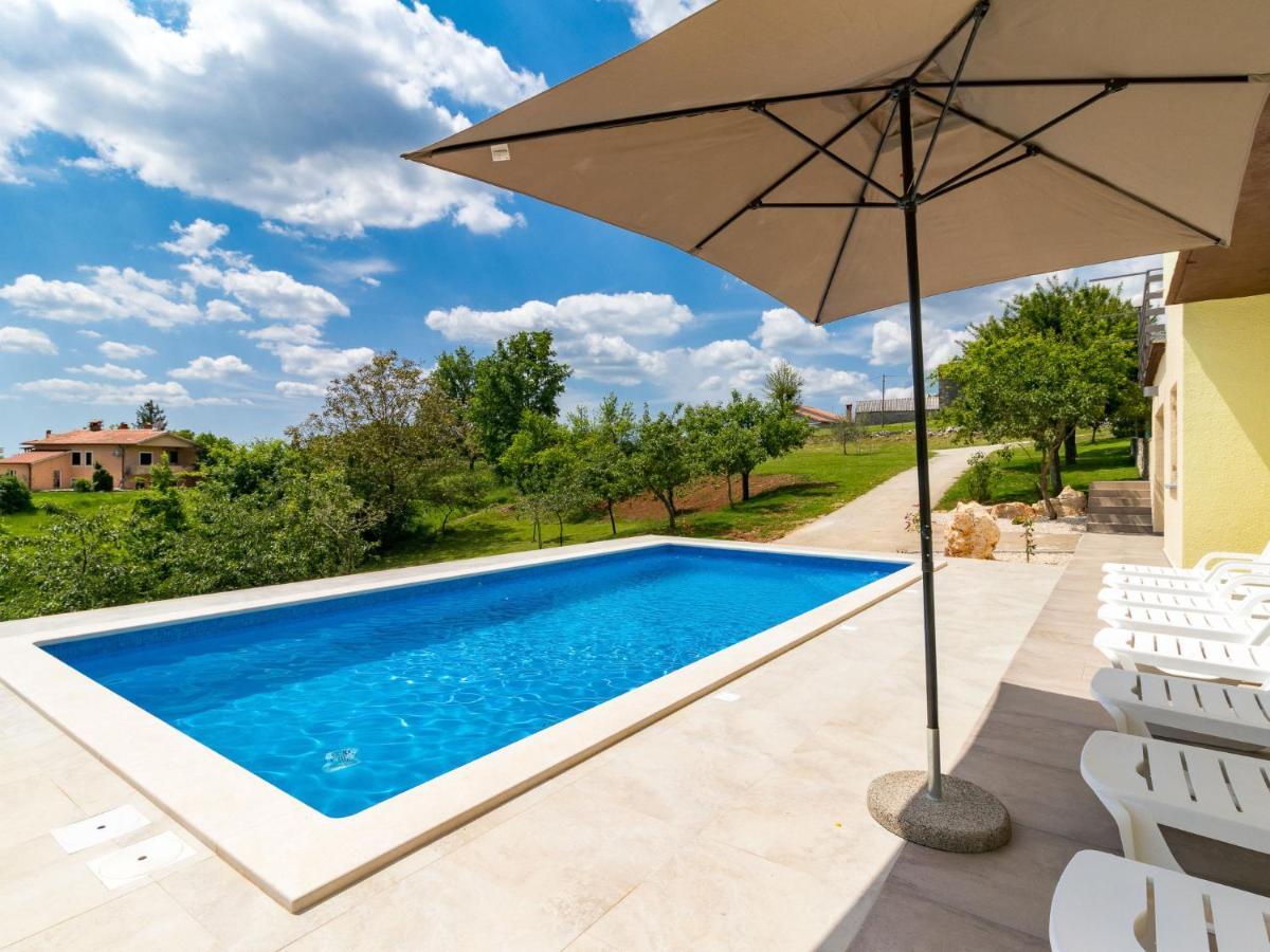 Holiday Home Larisa - Ipc141 By Interhome Pićan Buitenkant foto
