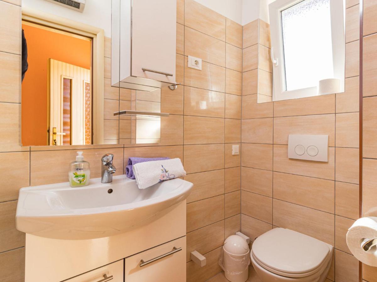 Holiday Home Larisa - Ipc141 By Interhome Pićan Buitenkant foto