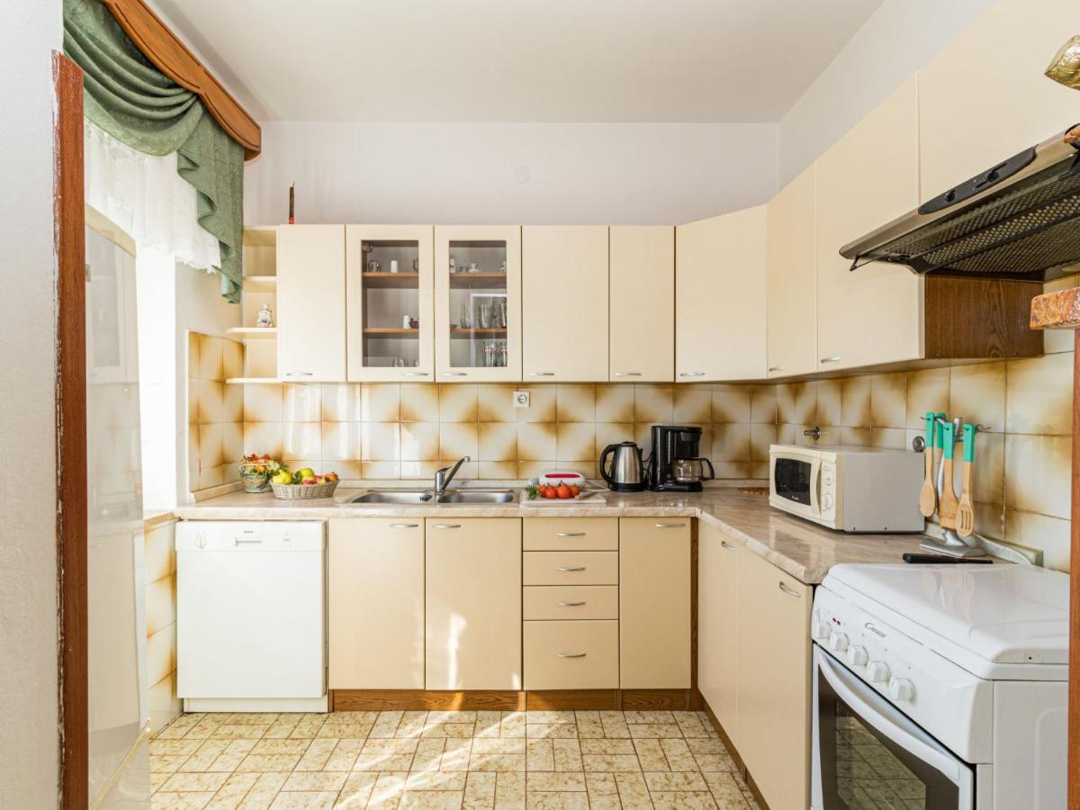 Holiday Home Larisa - Ipc141 By Interhome Pićan Buitenkant foto