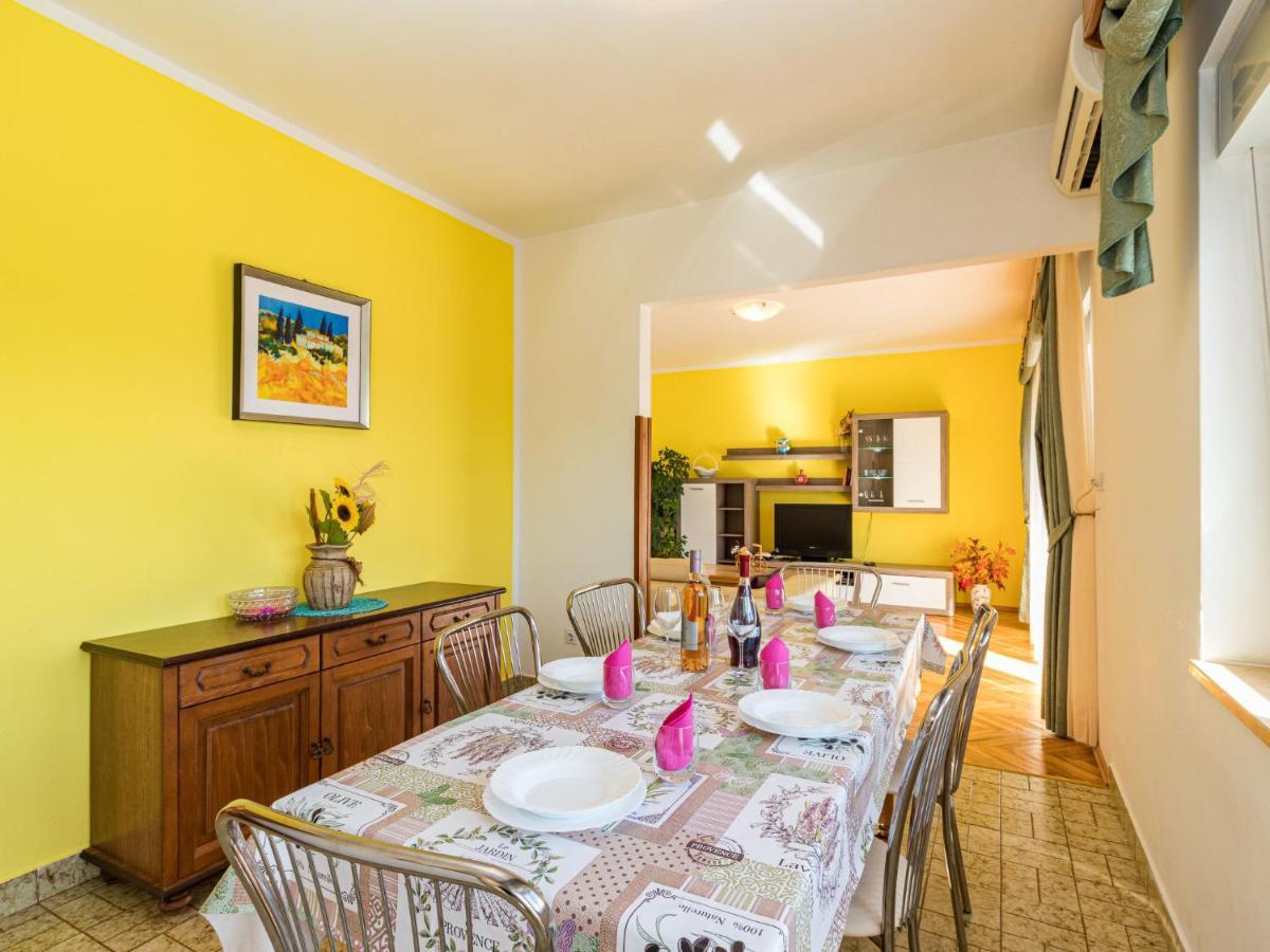 Holiday Home Larisa - Ipc141 By Interhome Pićan Buitenkant foto